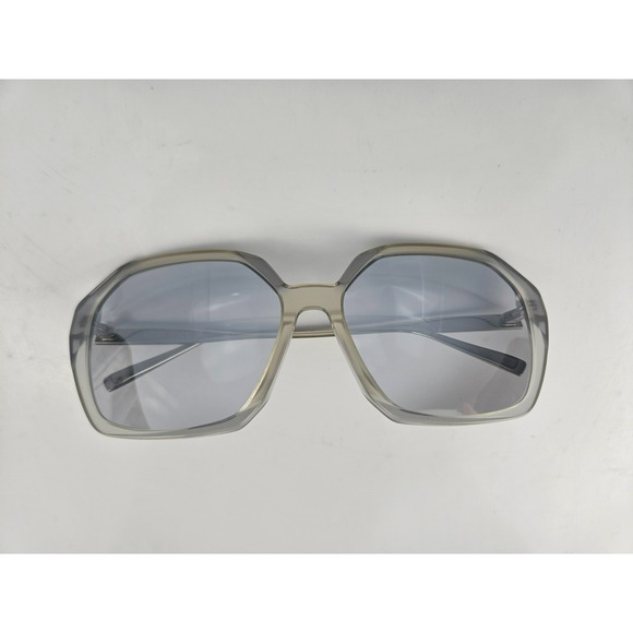 MCM‎ MCM700SA Oversized Geometric Sunglasses Gray w/ Case Set main image 14